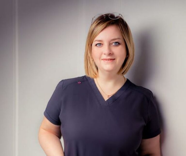 lekarz z kliniki ovum