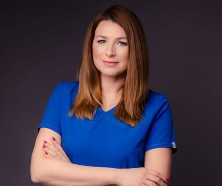 lekarz z kliniki ovum